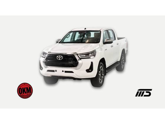 TOYOTA HILUX 2.8 D-4D TURBO DIESEL CD SRX 4X4 AUTOMÁTICO TOYOTA HILUX 2.8 D-4D TURBO DIESEL CD SRX 4X4 AUTOMÁTICO